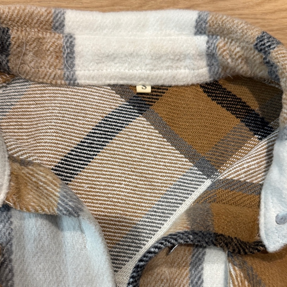 Plaid Button-Up Shacket - Picture 4 of 6